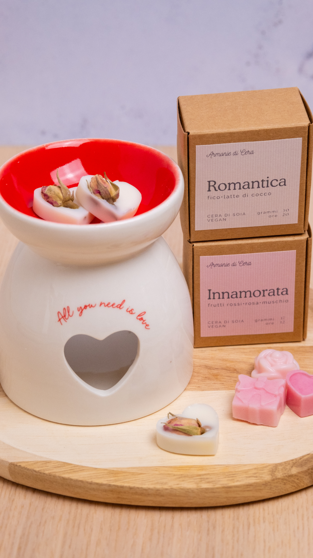 Box All you need is love + cialde San Valentino