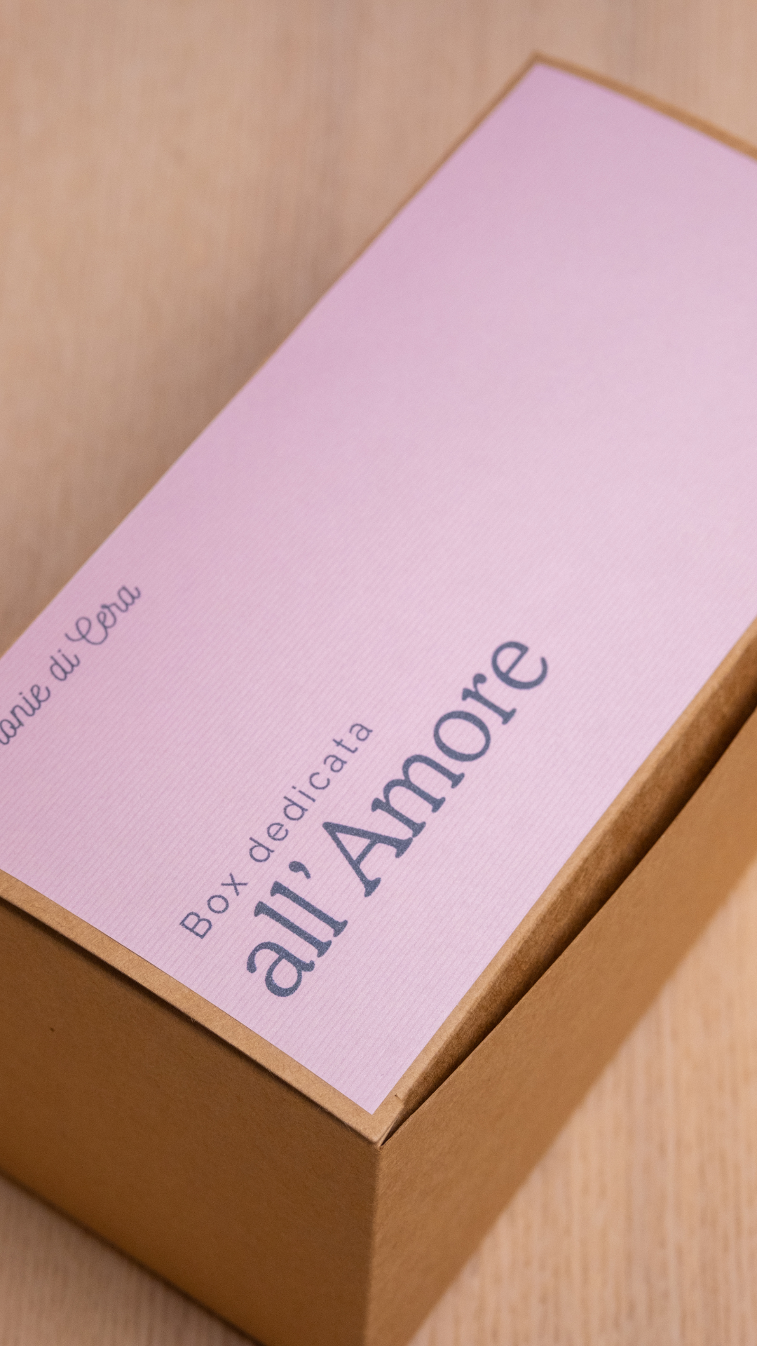 Box All you need is love + cialde San Valentino